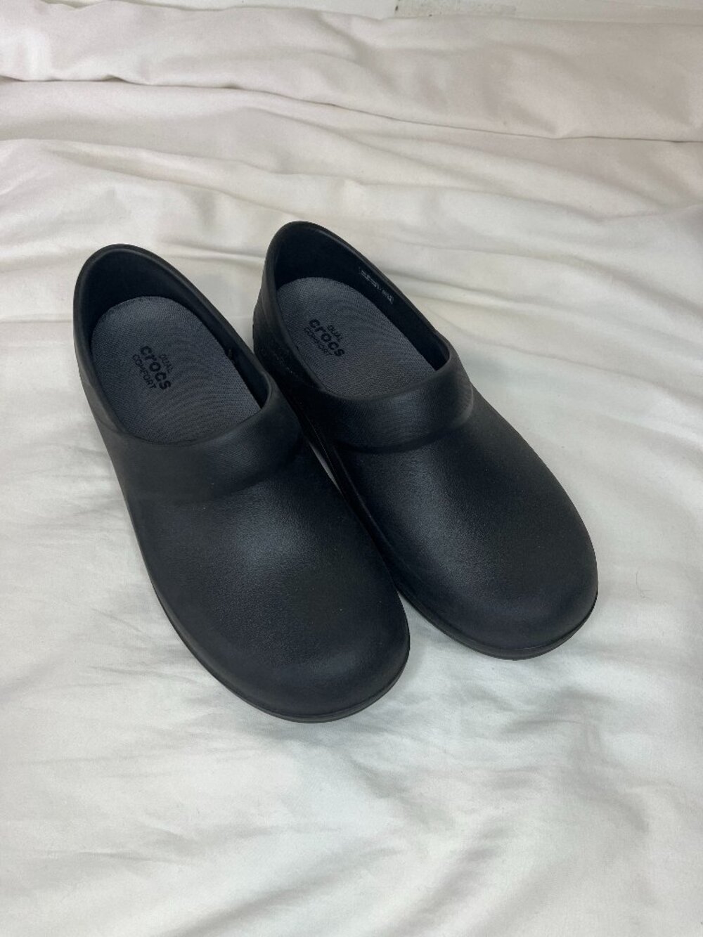 Croc Dual Comfort Slip Resistant Black Clogs